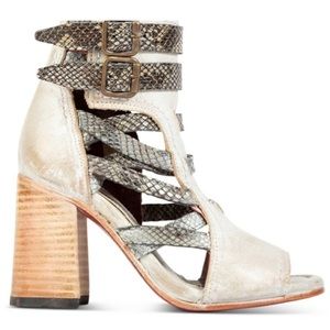 BRAND NEW NEVER WORN FREEBIRDS!